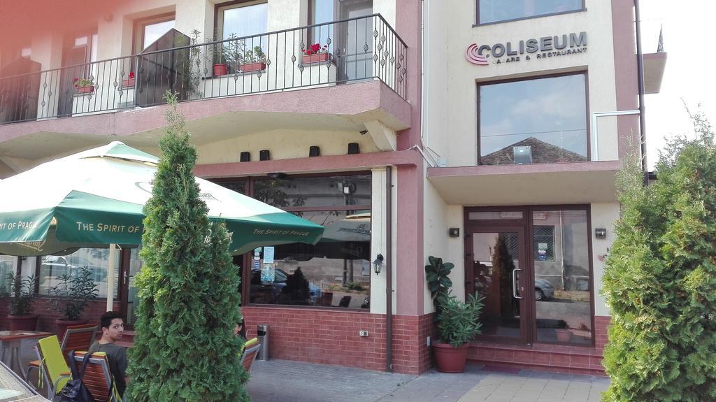 Hotel Coliseum Calafat Exteriör bild